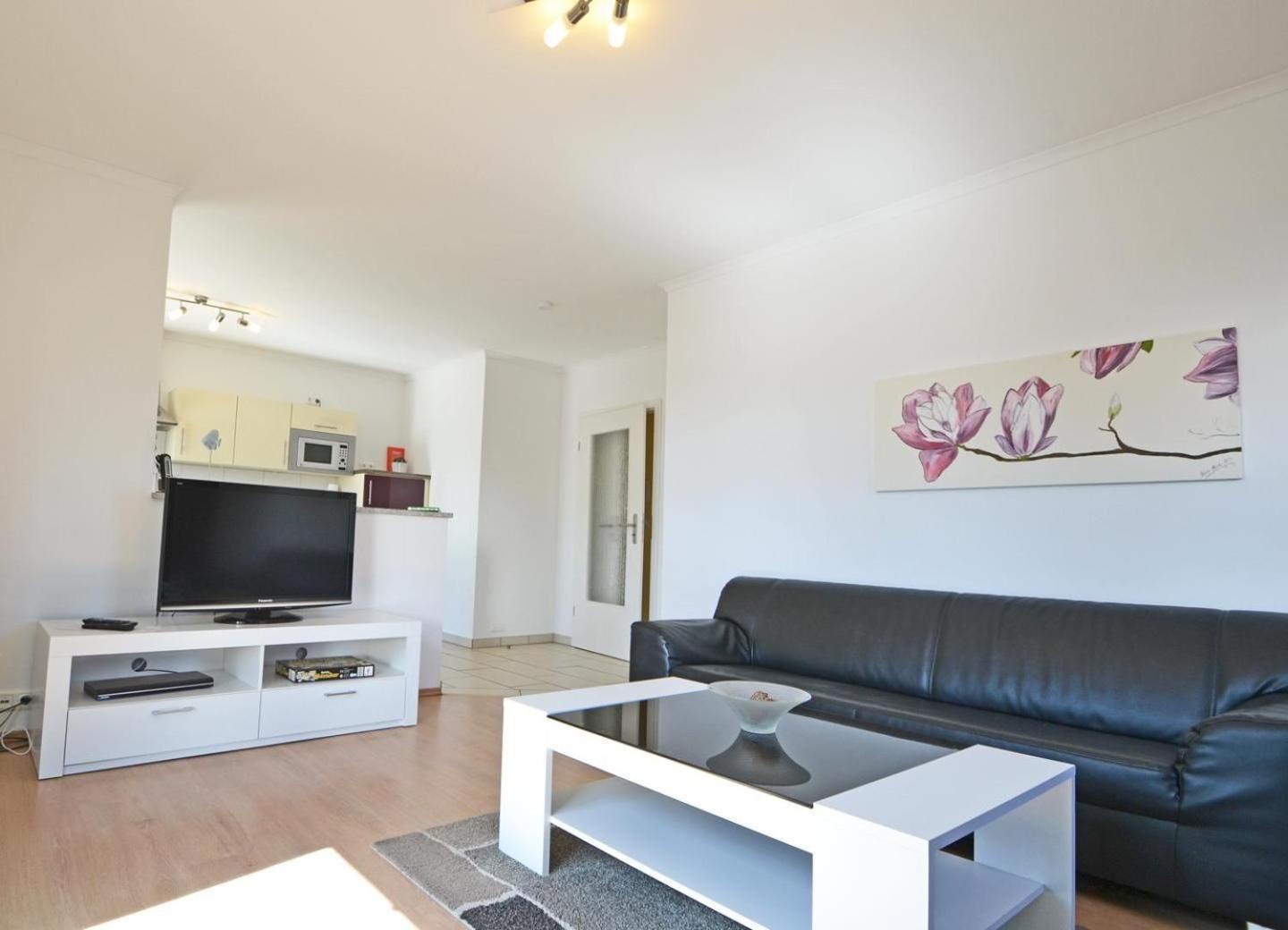 Haus Triade Ferienwohnung Triade 3 ツィノヴィッツ エクステリア 写真
